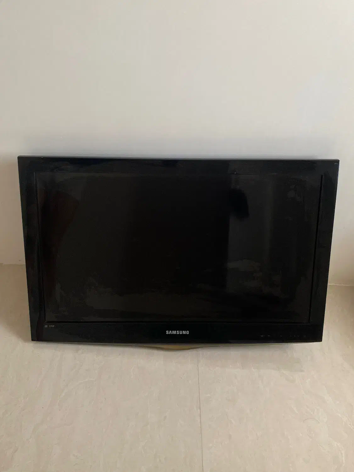 تلوزیون ۴۲ اینچ سامسونگ|تلویزیون و پروژکتور|رضوانشهر, |دیوار