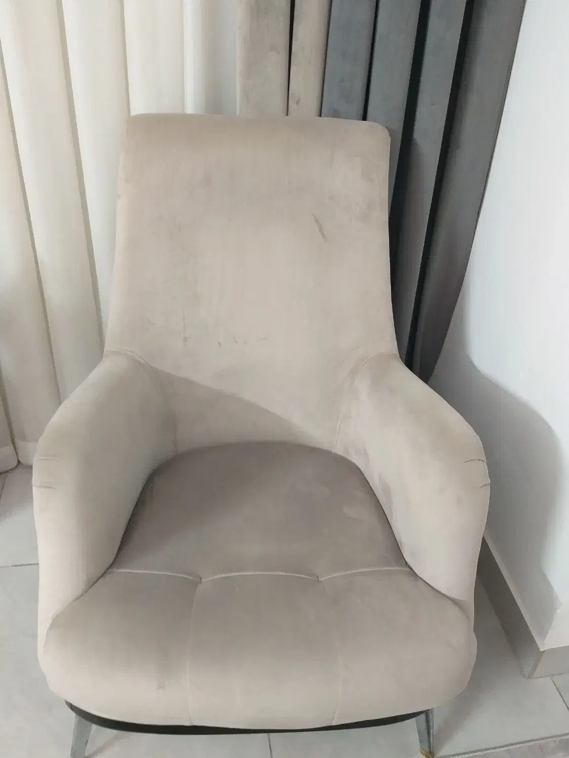 راحتی ۸ نفره تختخواب شو پایه استیل در حد واقعا نو|مبلمان خانگی و میز عسلی|قزوین, |دیوار