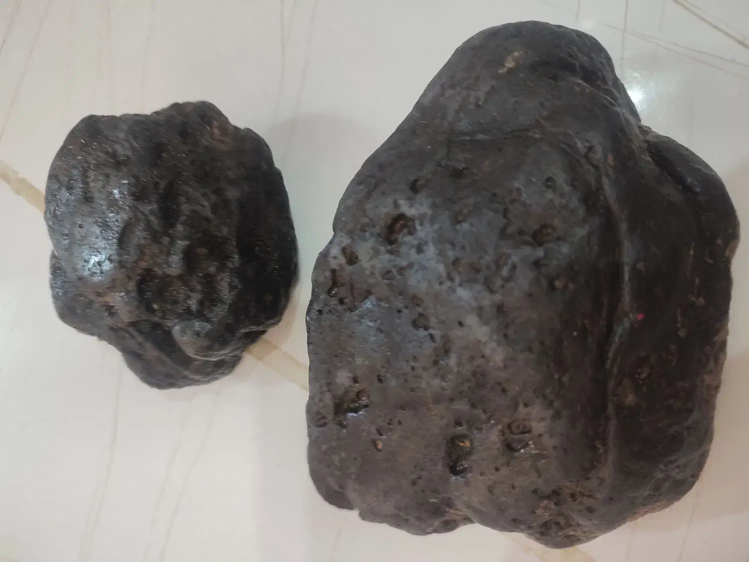 شهاب سنگ|کلکسیون اشیاء عتیقه|قم, شاه ابراهیم|دیوار