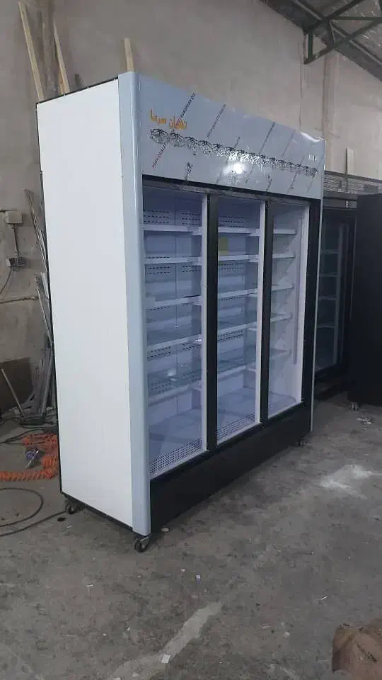 فریزر ۳درب ایستاده بدون برفک سرما از پایین|فروشگاه و مغازه|مشهد, فدک|دیوار