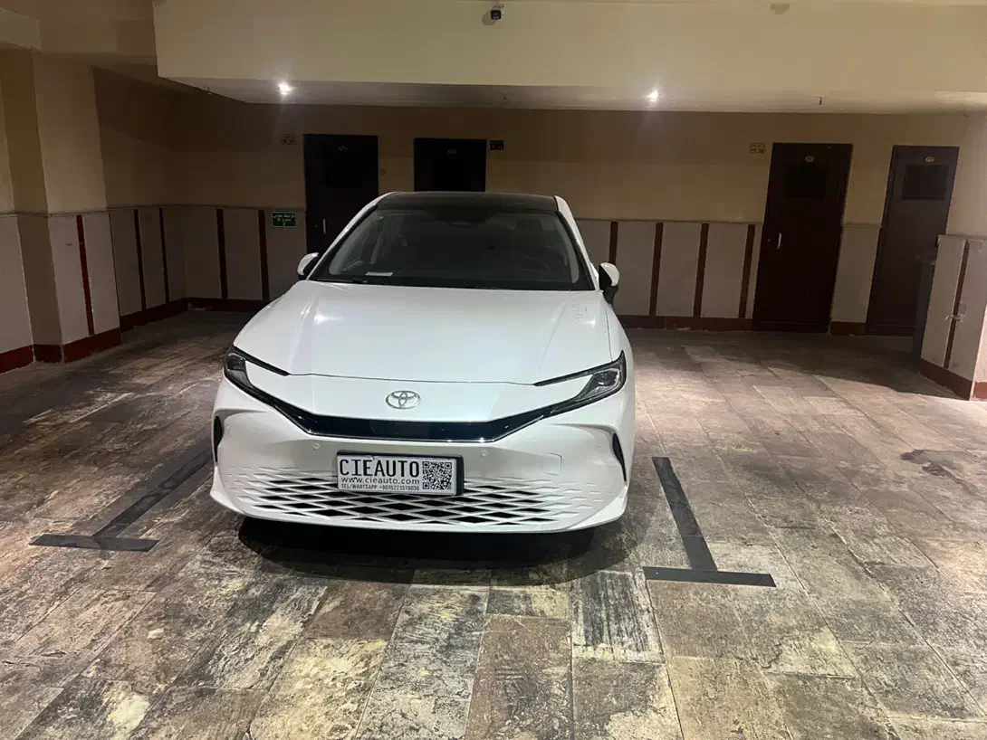 تویوتا کمری ۲۰۲۵ پریمیوم ادیشن هیبرید|خودرو سواری و وانت|تهران, درکه|دیوار