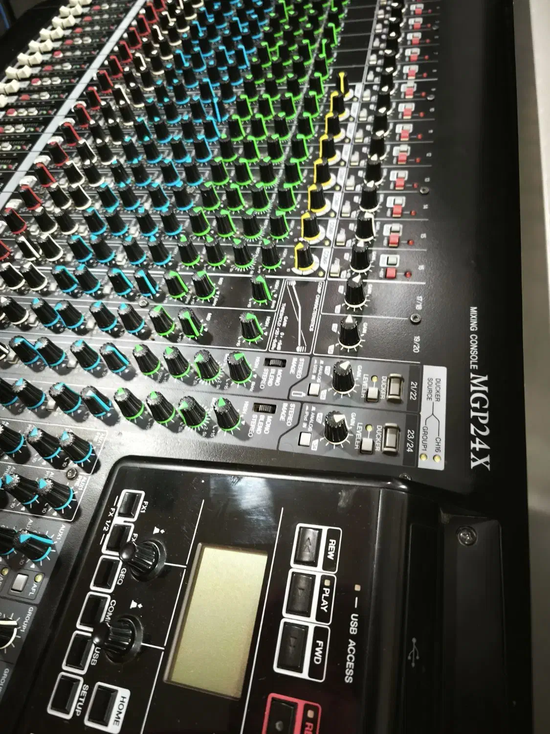 فروش میکسر یاماها mgp بیست و چهار سالم فابریک|صوتی و تصویری|تهران, مجیدیه|دیوار