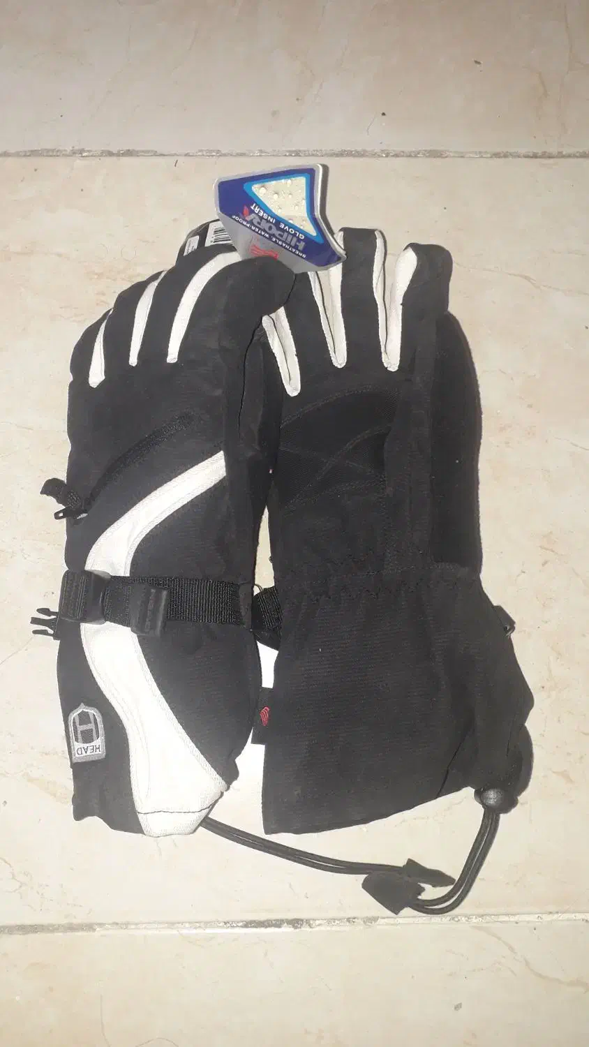 دستکش اسکی کاملا نو و سالم|ورزشهای زمستانی|قرچک, شهرک طلائیه|دیوار