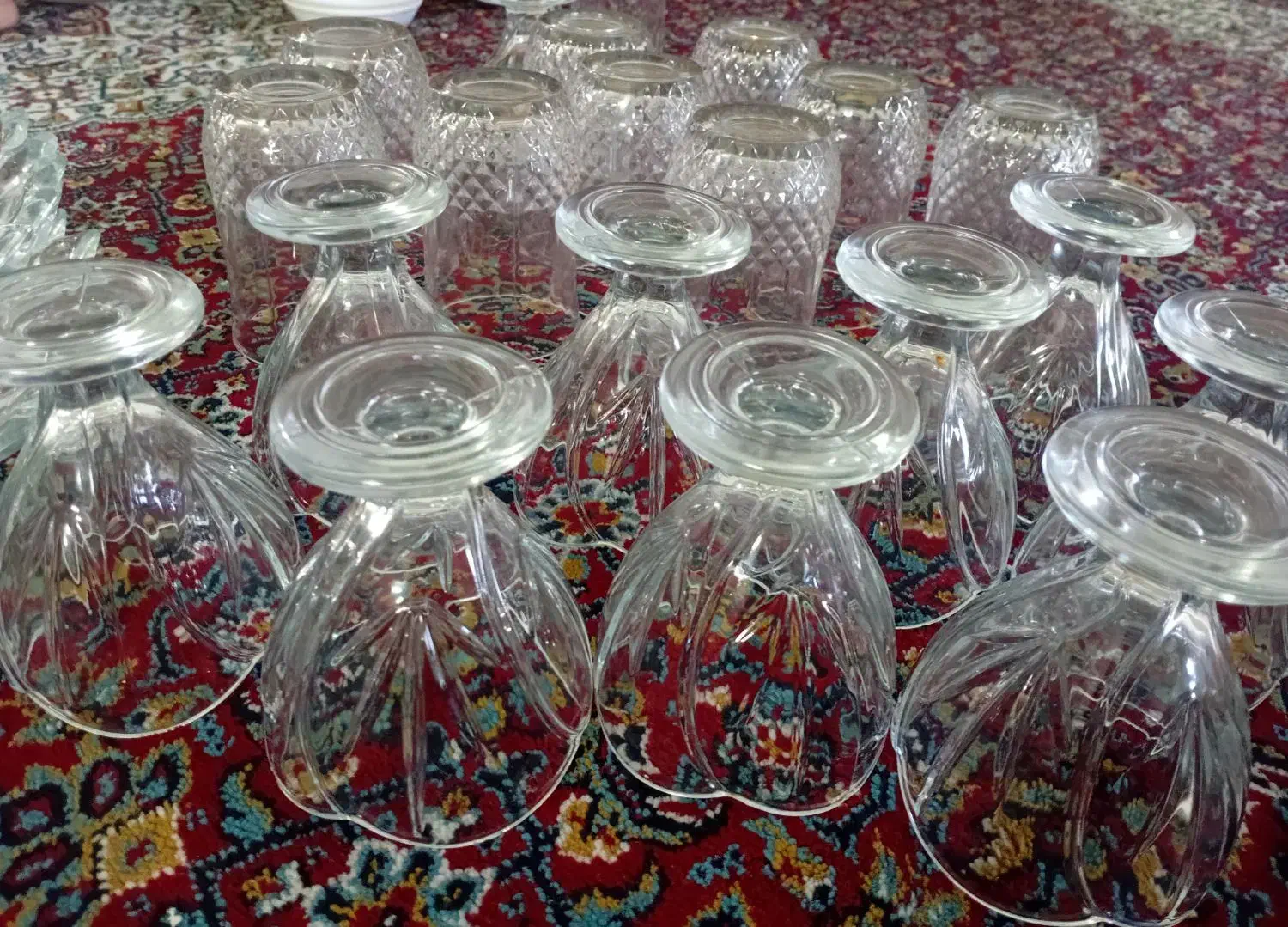 تعداد زیادی ظروف شیشه ای|ظروف سرو و پذیرایی|خرمآباد, |دیوار