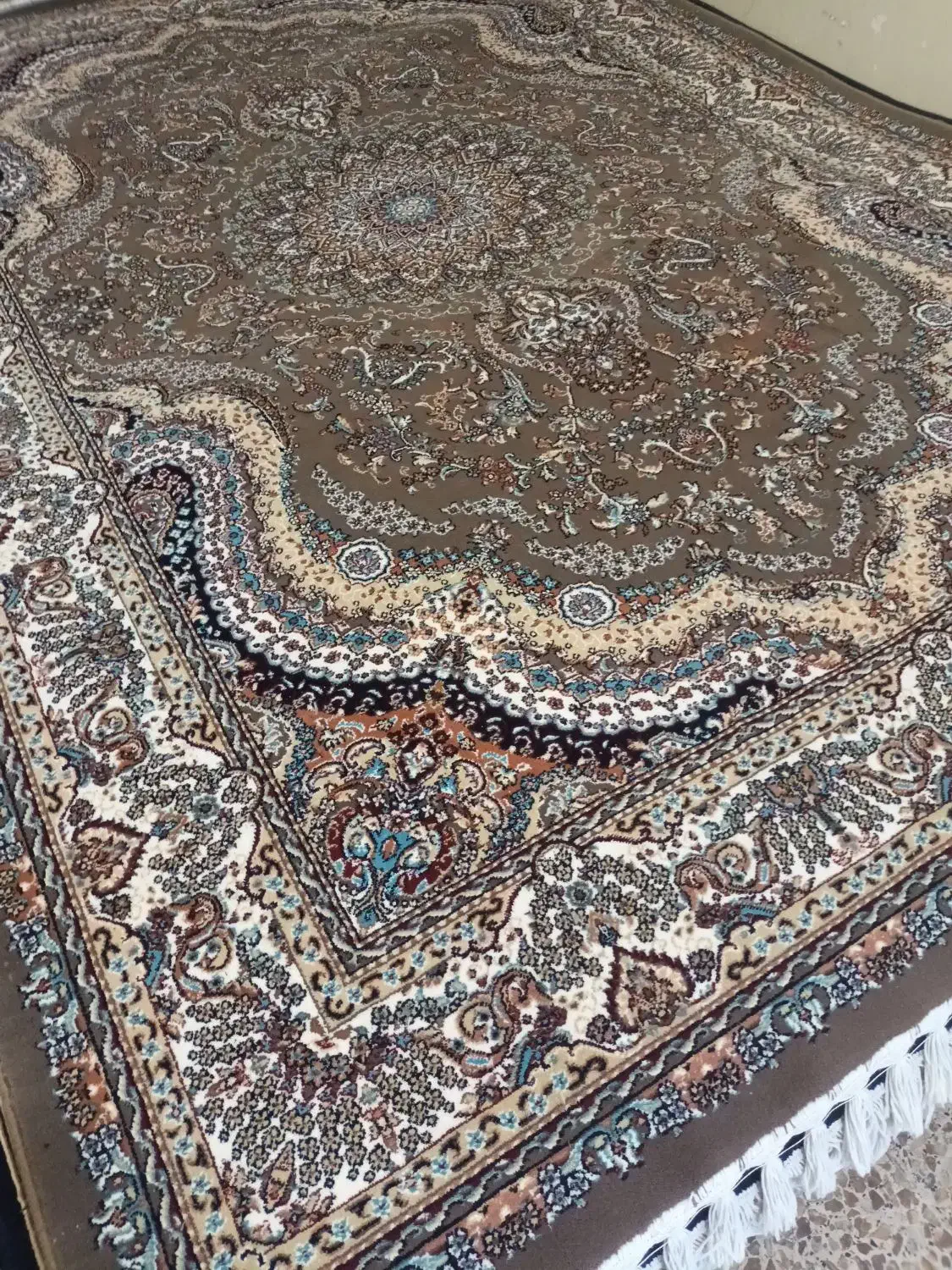 فرش ماشینی ۶متری دوتخته|فرش|همدان, |دیوار