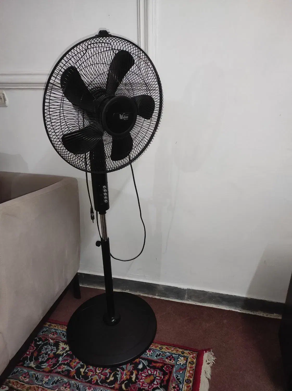 پنگه بلند|پنکه و تصفیه‌کنندهٔ هوا|رشت, شهرک قدس|دیوار