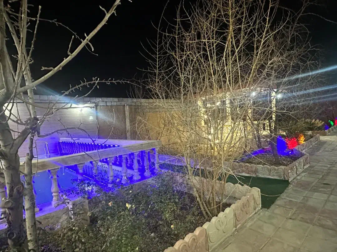 اجاره روزانه باغ ویلا لاکچری|اجارهٔ کوتاه‌مدت ویلا و باغ|نجف‌آباد, قلعه سفید|دیوار