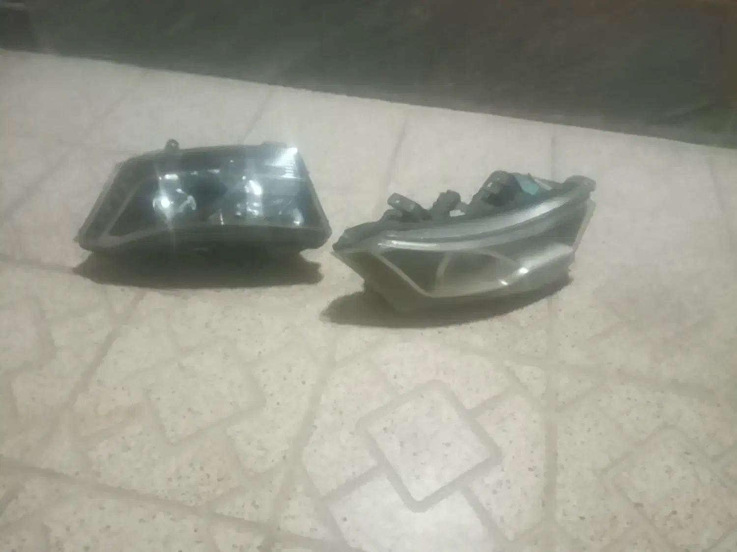 دو عدد چراغ دنا|قطعات یدکی و لوازم جانبی|سراب, |دیوار