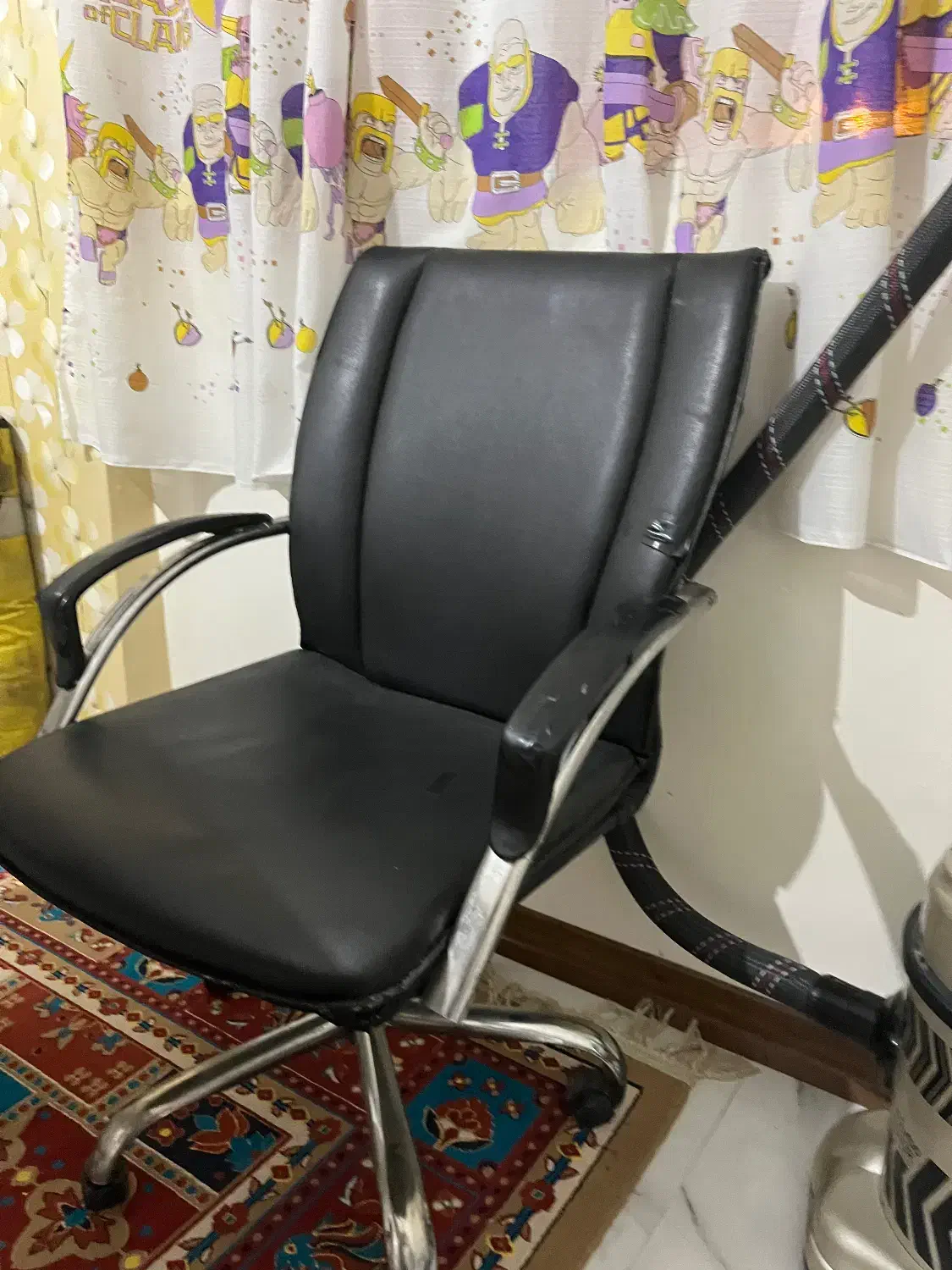 صندلی اداری|مبلمان اداری|گلبهار, شهر جدید گلبهار|دیوار