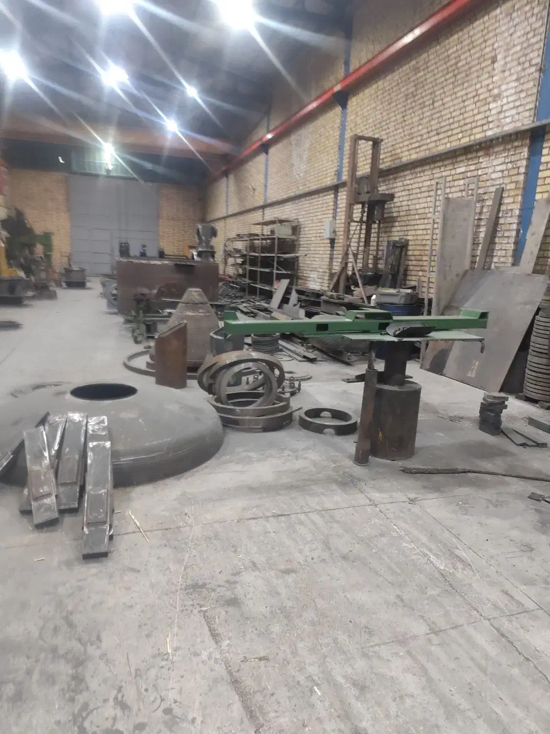 مونتاژ کار و جوشکار  قطعات صنعت|استخدام صنعتی، فنی، مهندسی|نیشابور, کریم آباد|دیوار