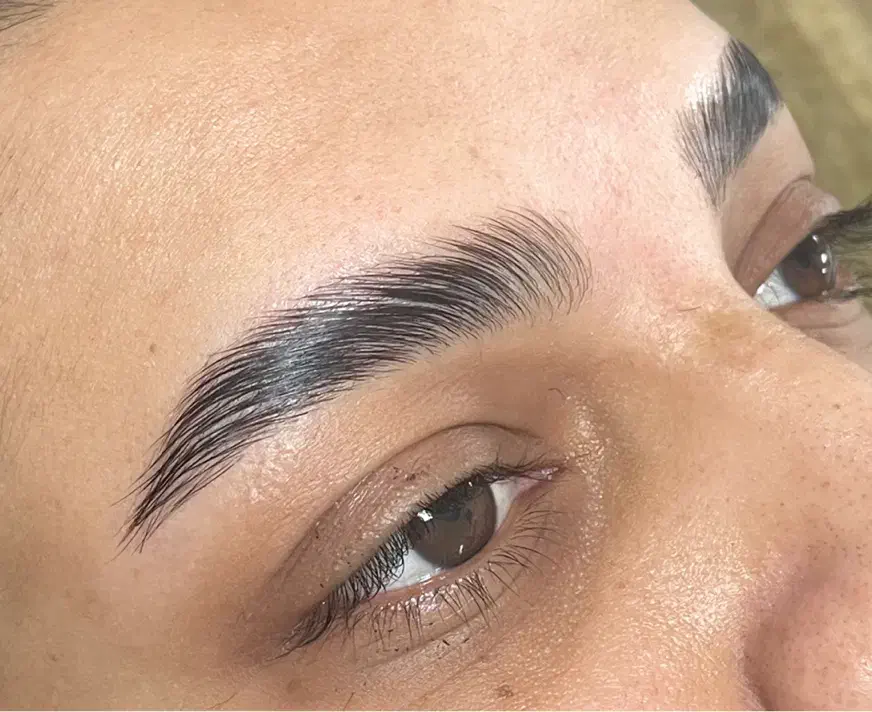 خدمات کاشت ناخن و لیفت ابرو|خدمات آرایشگری و زیبایی|کهنوج, |دیوار