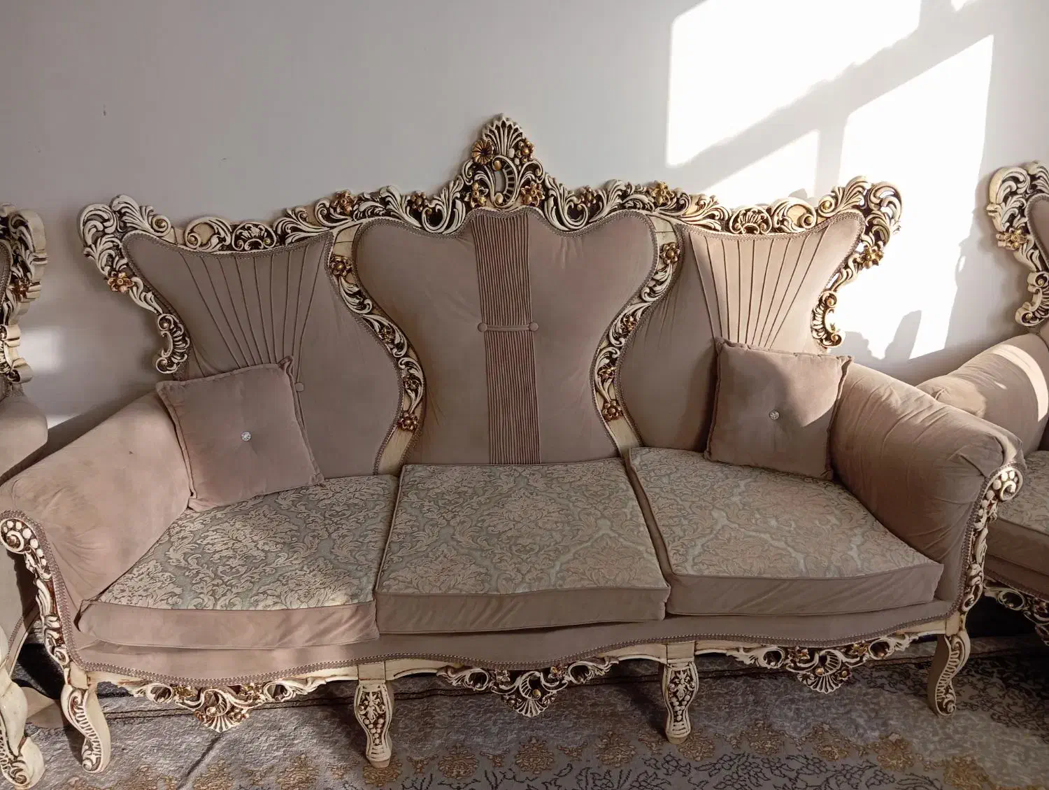 مبلمان ۸نفره|مبلمان خانگی و میز عسلی|فلاورجان, |دیوار