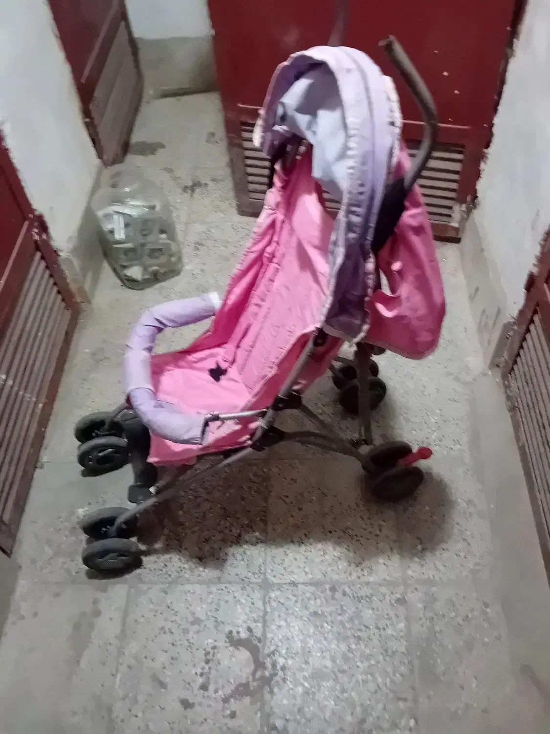 کالسکه بچه|کالسکه و لوازم جانبی|گلبهار, شهر جدید گلبهار|دیوار