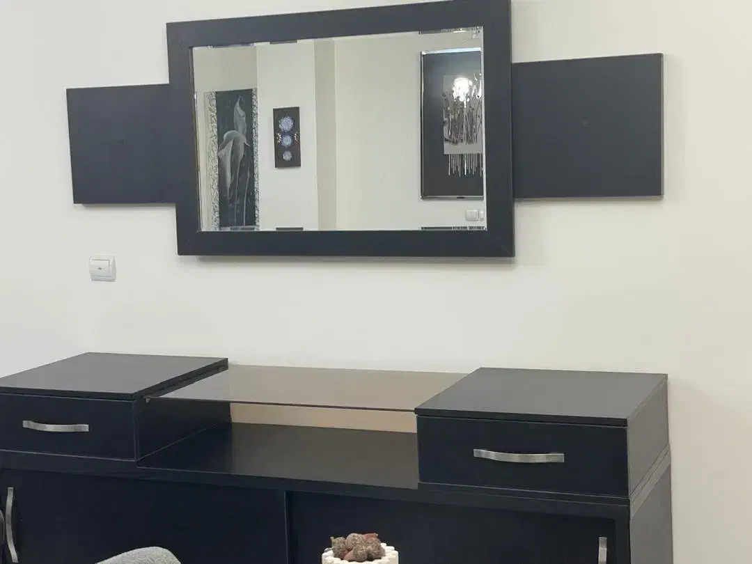 کنسول و آیینه|بوفه، ویترین، کنسول|پردیس, فاز ۱|دیوار