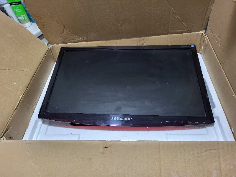 دوربین مداربسته با مانیتور وتجهیزات کامل|دوربین مداربسته|خوی, |دیوار