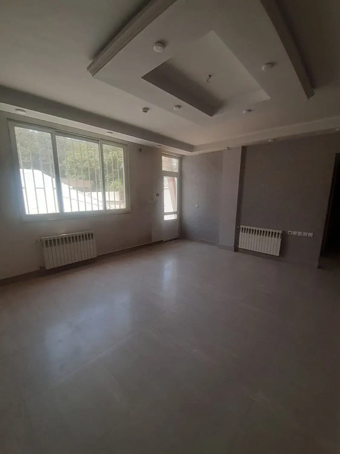 آپارتمان ۱۰۰ متری حاشیه باغ ملک آباد|فروش آپارتمان|مشهد, نوفل لوشاتو|دیوار