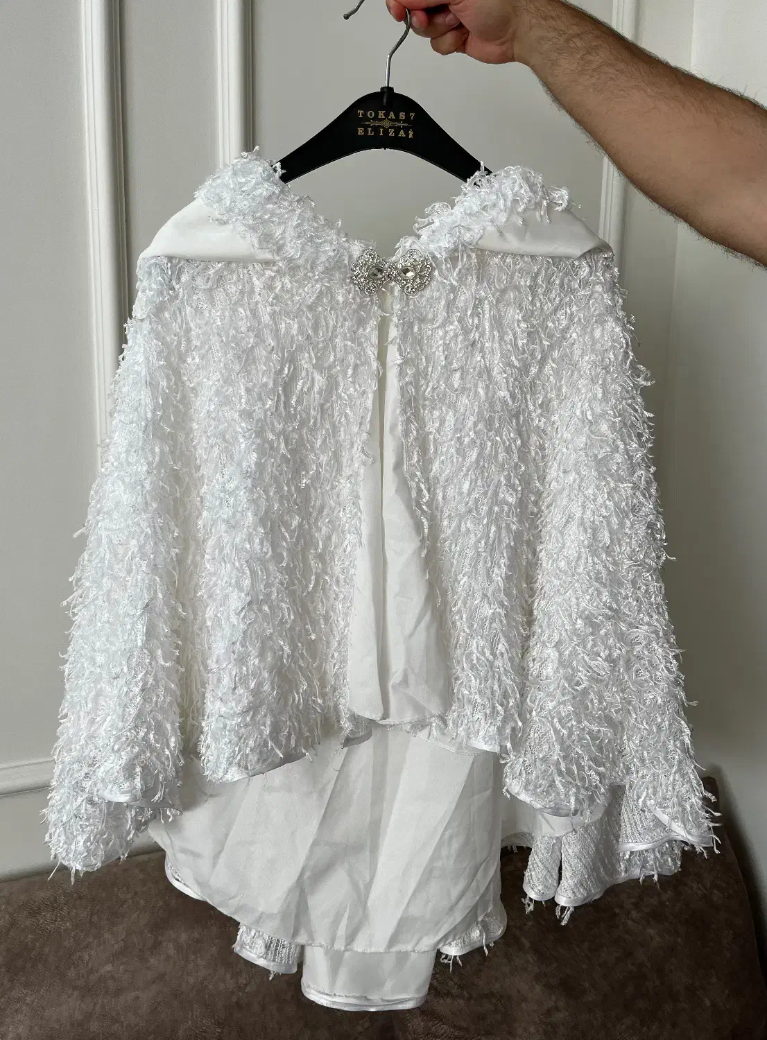 تعدادی کت و شنل عروس|لباس|زنجان, |دیوار