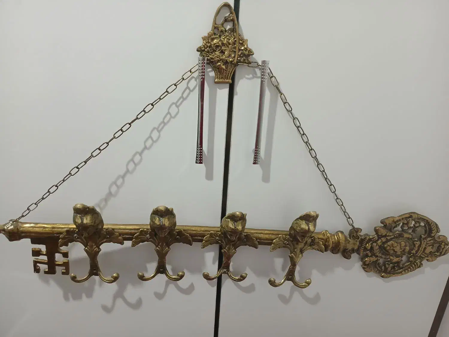 رخت اویزبرنزی|بندرخت و رخت‌آویز|تبریز, |دیوار