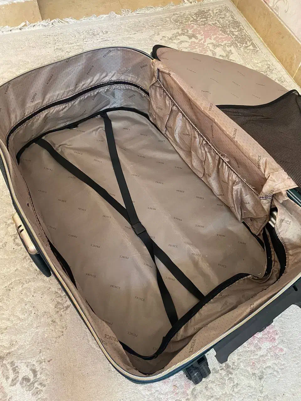 چمدان سایز خیلی بزرگ|کیف، کفش، کمربند|شیراز, زرهی|دیوار