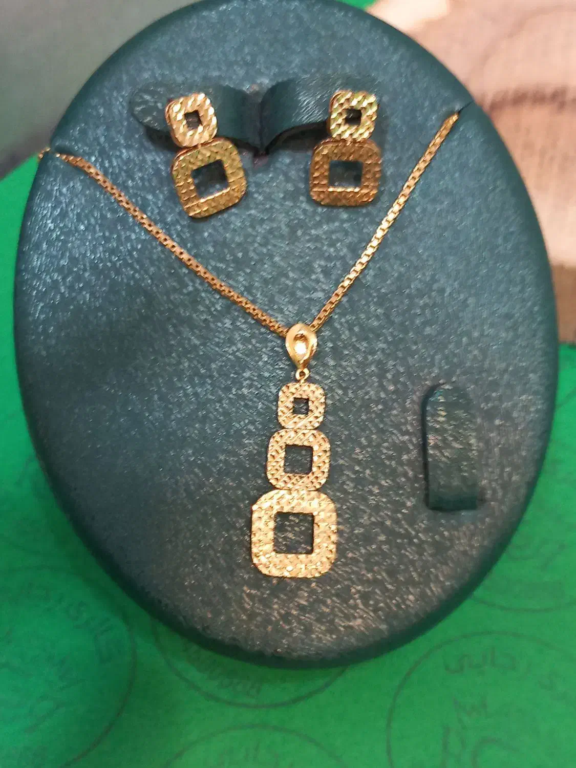 نیم ست تراش خوش وزن|جواهرات|اندیشه, اندیشه فاز ۳|دیوار