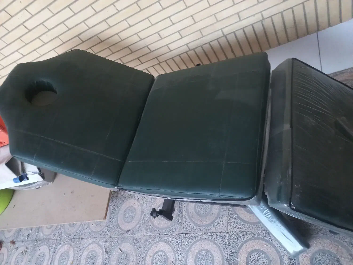 تخت مژه تتو ماساژ و اصلاح|آرایشگاه و سالنهای زیبایی|نجفآباد, شهید رجایی|دیوار