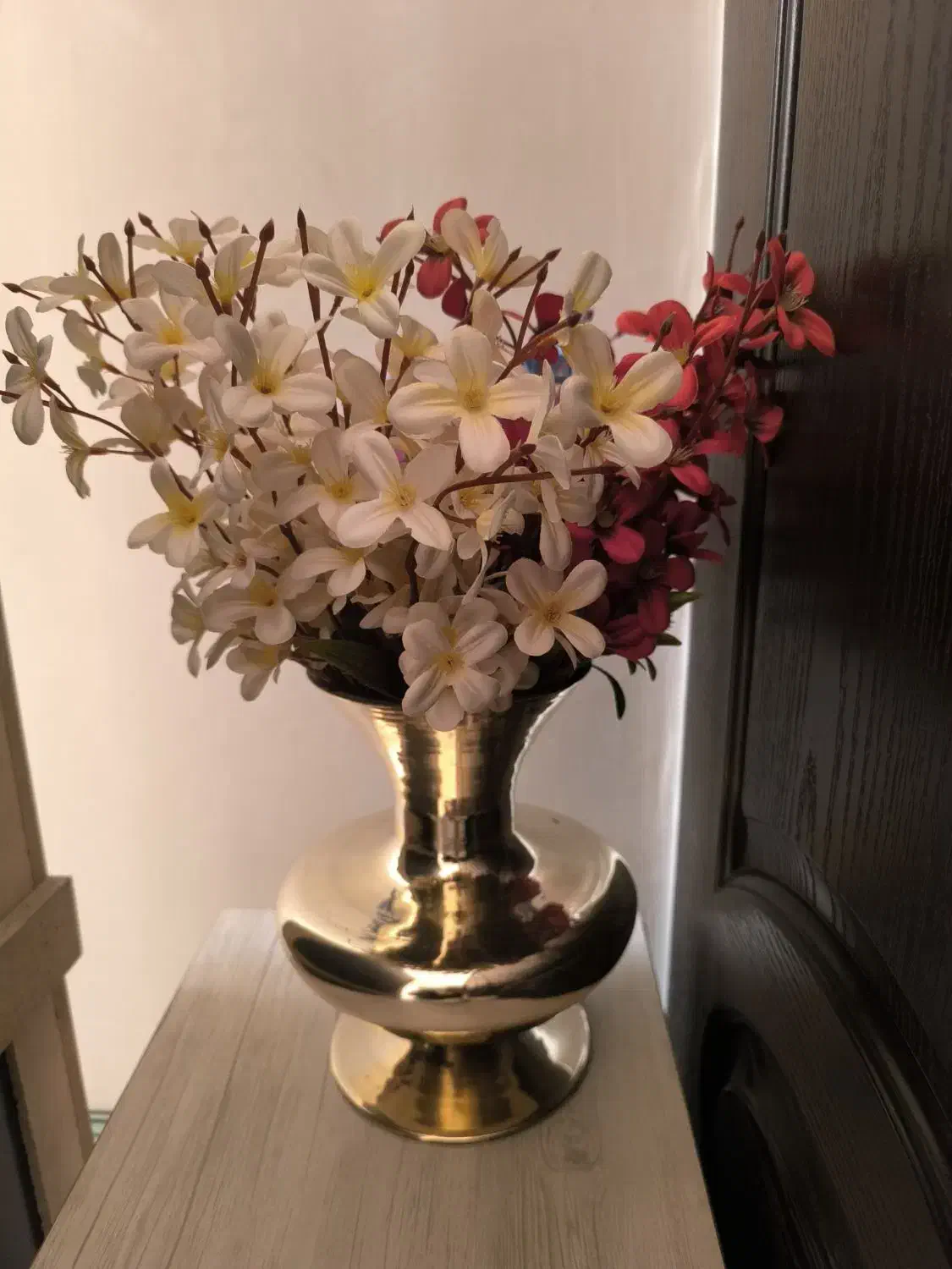 گلدان با گل هاش|گل مصنوعی|میاندوآب, |دیوار