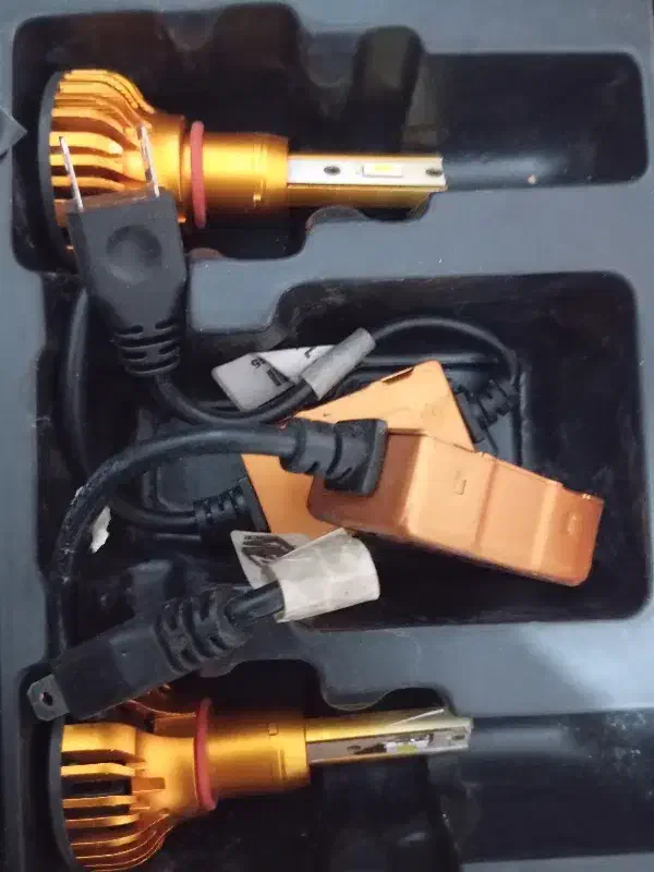 هدلایت|لامپ و چراغ|شیراز, کوشک میدان|دیوار