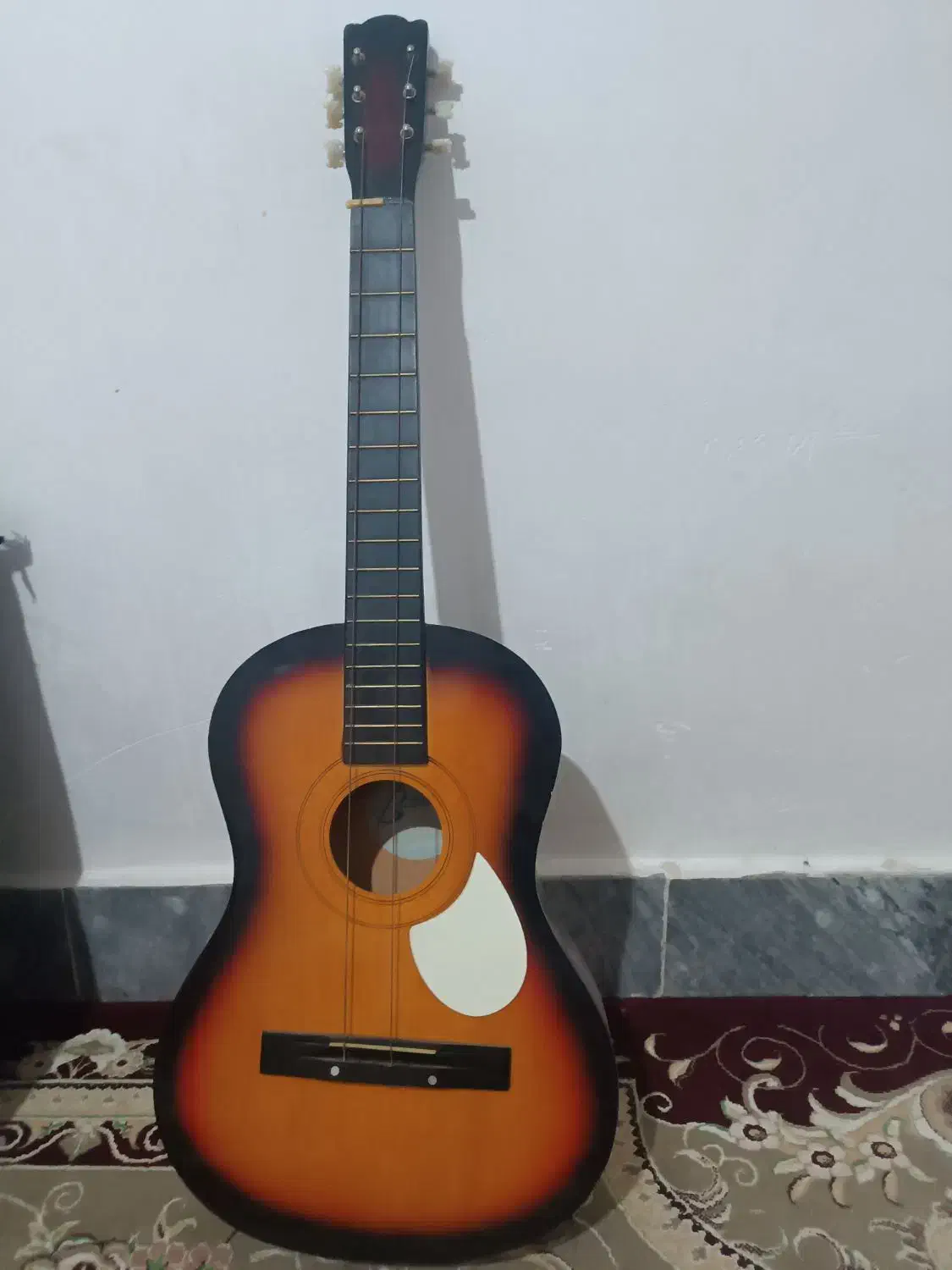 گیتار|گیتار، بیس، امپلیفایر|دورود, |دیوار