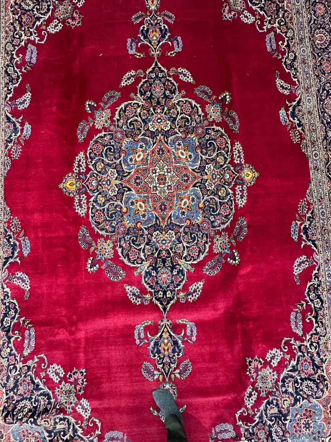 فرش دستبافت 19متری کهنه ذات کاشان زمینه لاکی|فرش|مشهد, فلسطین|دیوار