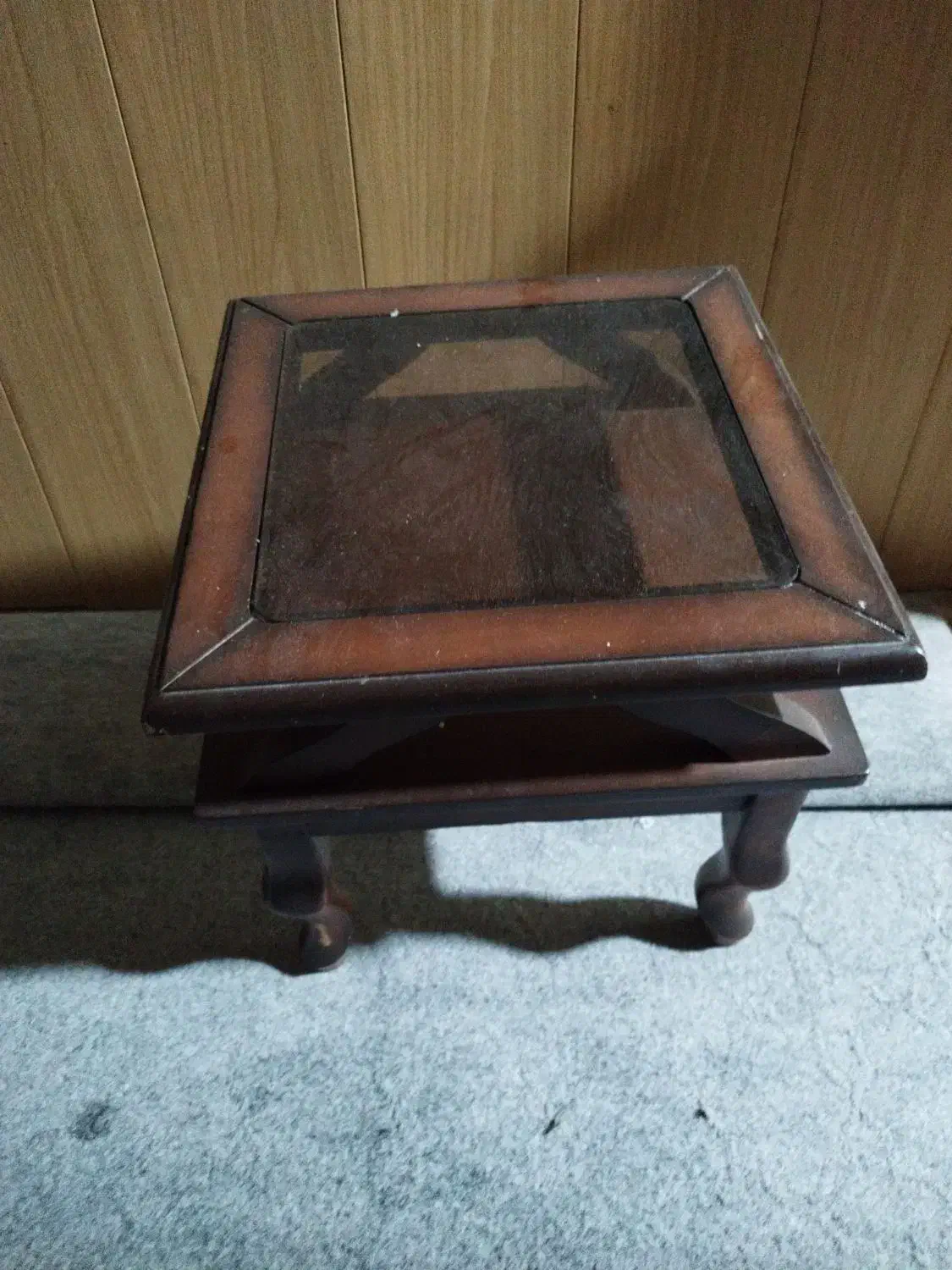 دو عدد گل میز|مبلمان خانگی و میز عسلی|چغادک, |دیوار