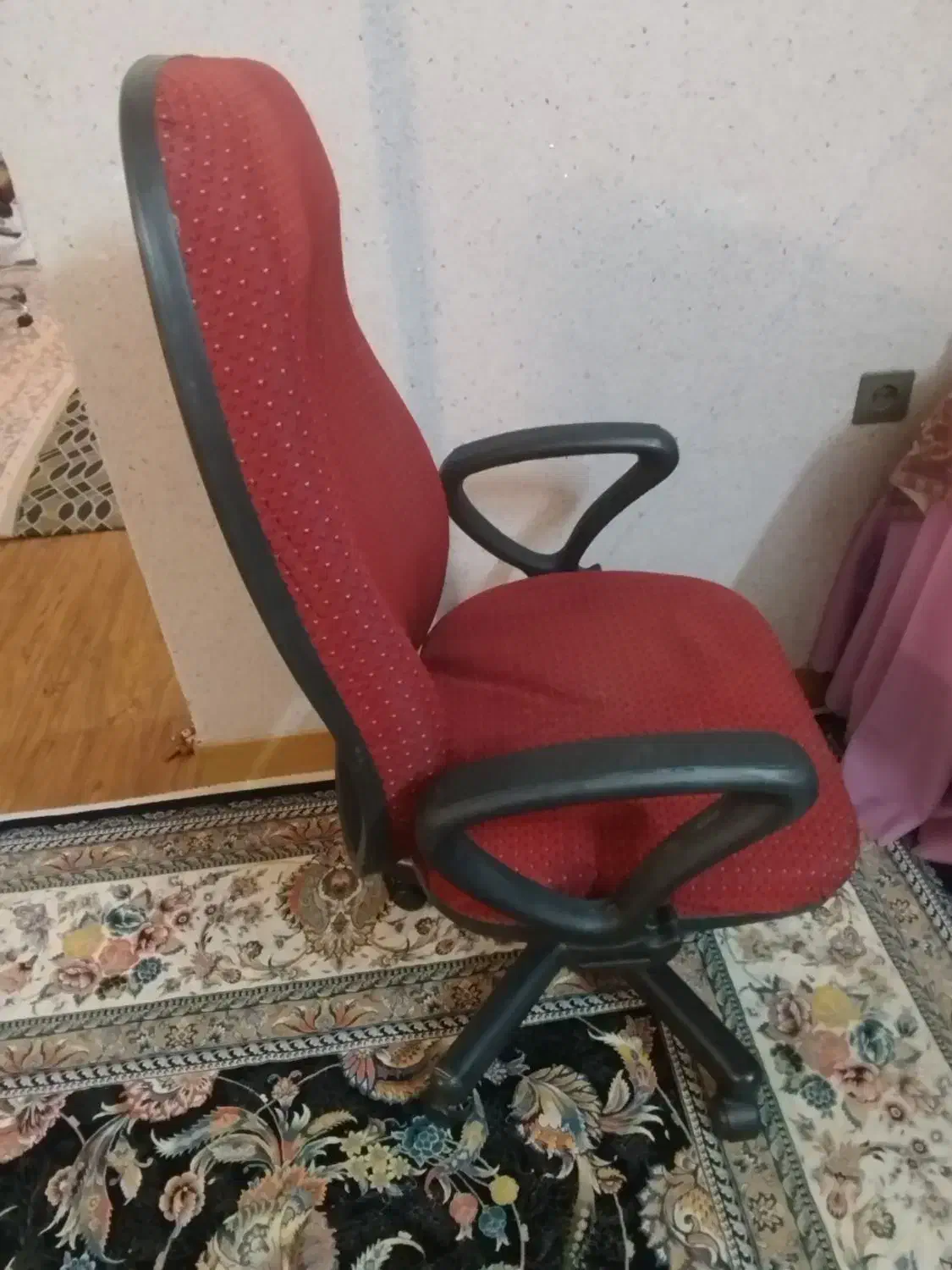 صندلی|مبلمان اداری|اندیشه, اندیشه فاز ۴|دیوار