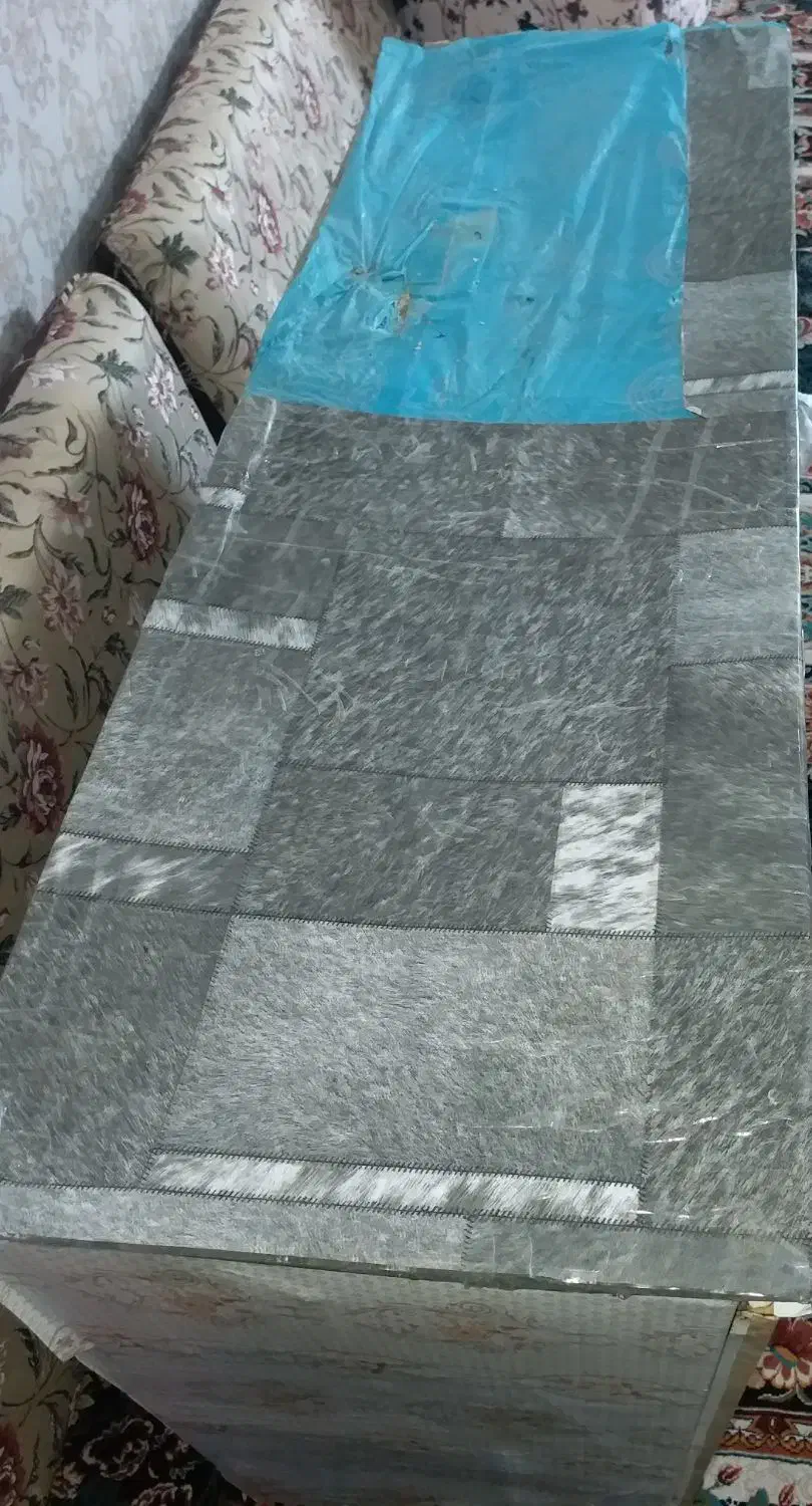 کابینت ۳ در و ساعت تاجدار برنز|کتابخانه، شلف، قفسه‌های دیواری|اندیمشک, |دیوار