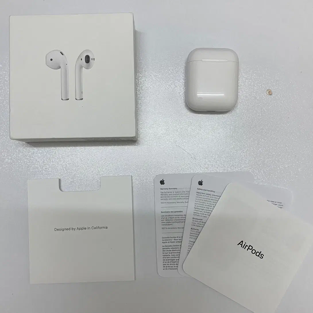 Airpods 2 (نسل دوم) اصلی و تمیز|لوازم جانبی موبایل و تبلت|قم, بنیاد|دیوار