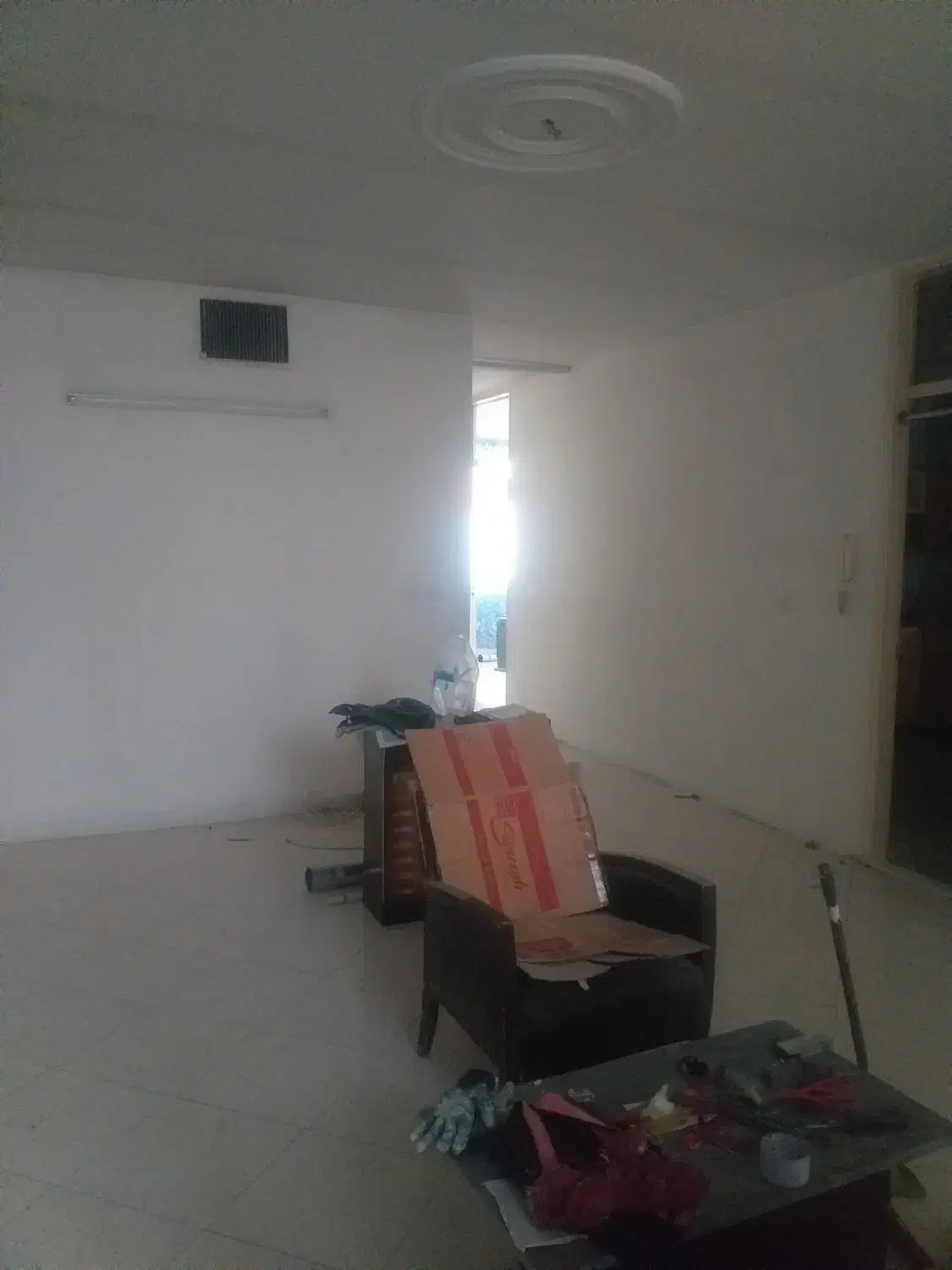 آپارتمان تک واحدی