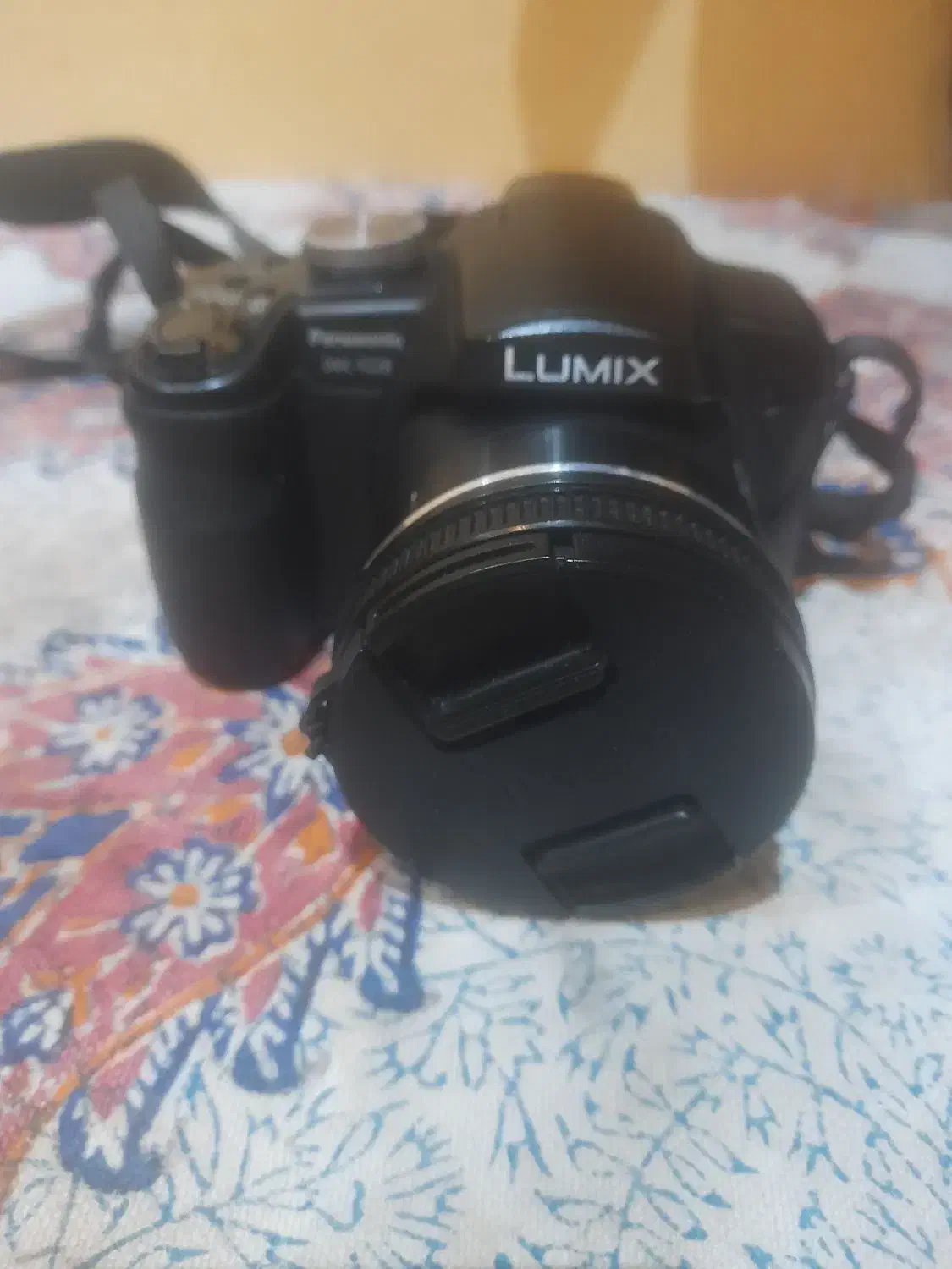 دوربین وفیلبرداری هست سالم|دوربین عکاسی و فیلم‌برداری|اهواز, نادری|دیوار