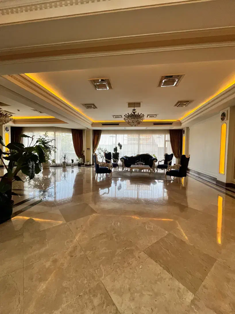 ۲۱۰متر آجودانیه فرمانیه/۳خواب/لابی/ویو مشجر