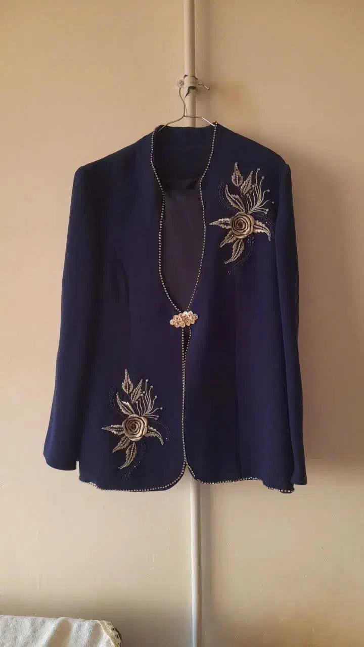 کت و دامن قیمت هفتصد تومن|لباس|محلات, |دیوار