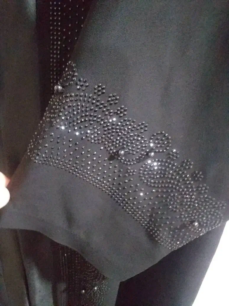 عبای عربی|لباس|پشتکوه (سیستان و بلوچستان), |دیوار