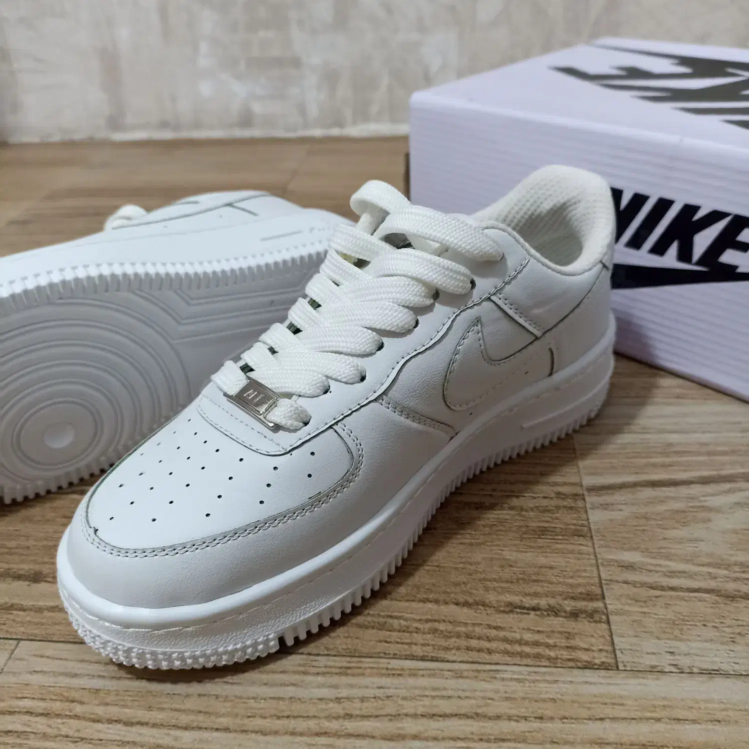 کفش نایک سفید|کیف، کفش، کمربند|مشهد, آزادشهر|دیوار