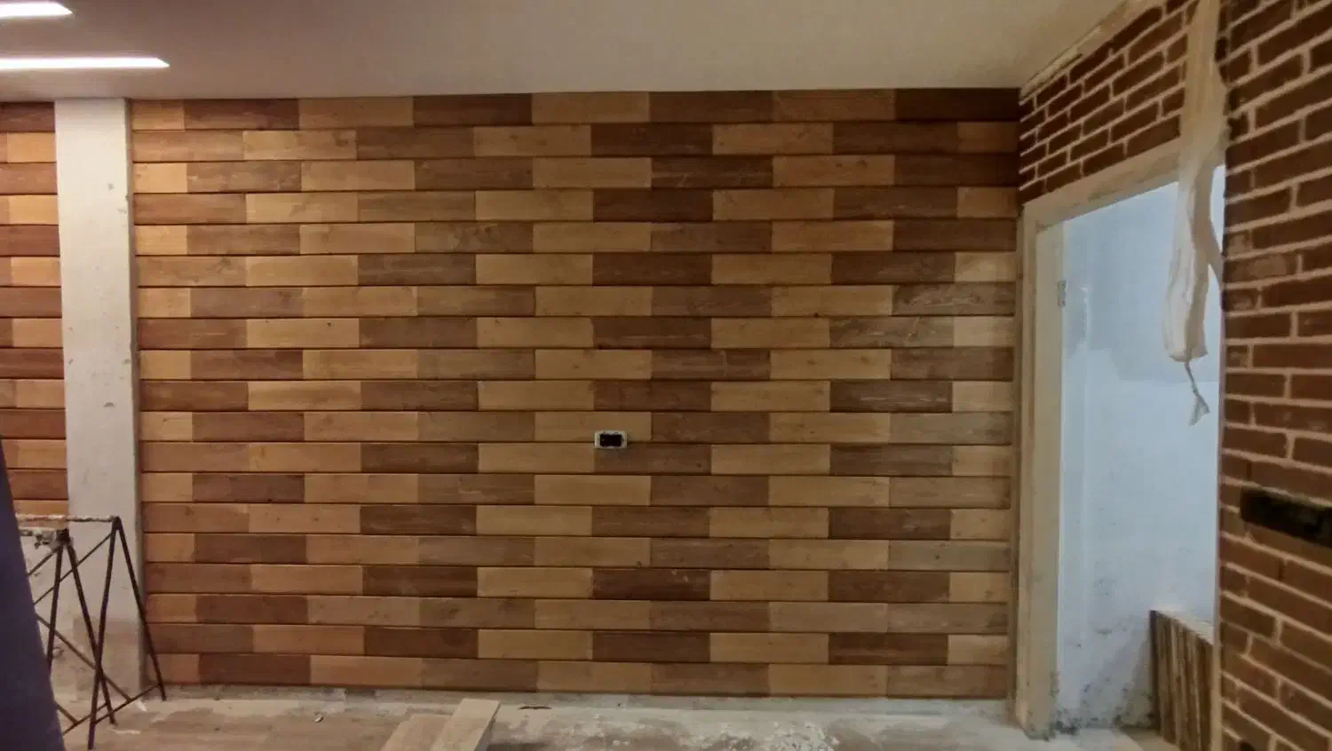 نصب لمبه پلاستیکی و چوبی|خدمات پیشه و مهارت|رامسر, |دیوار