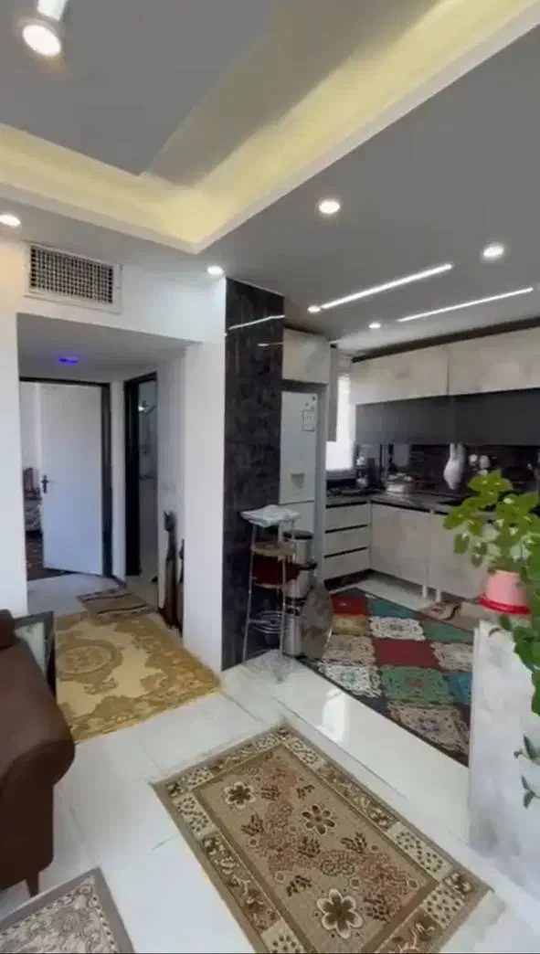 واحد۸۰متری،خیابان سرزمین،پروژه ارتیمان،فول تمیز|فروش آپارتمان|هشتگرد, شهرک آپادانا|دیوار