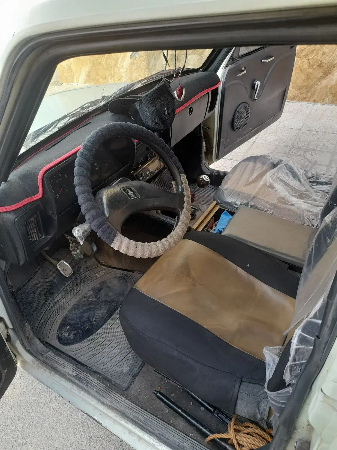 وانت ۹۰|خودرو سواری و وانت|نهاوند, |دیوار