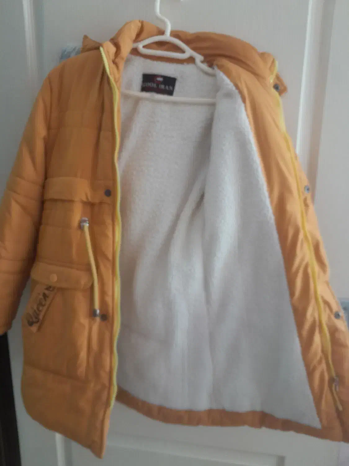 کاپشن در حد نو برای ۱۲ تا ۱۳ سال کاملا سالم|لباس|کرج, حصارک بالا|دیوار