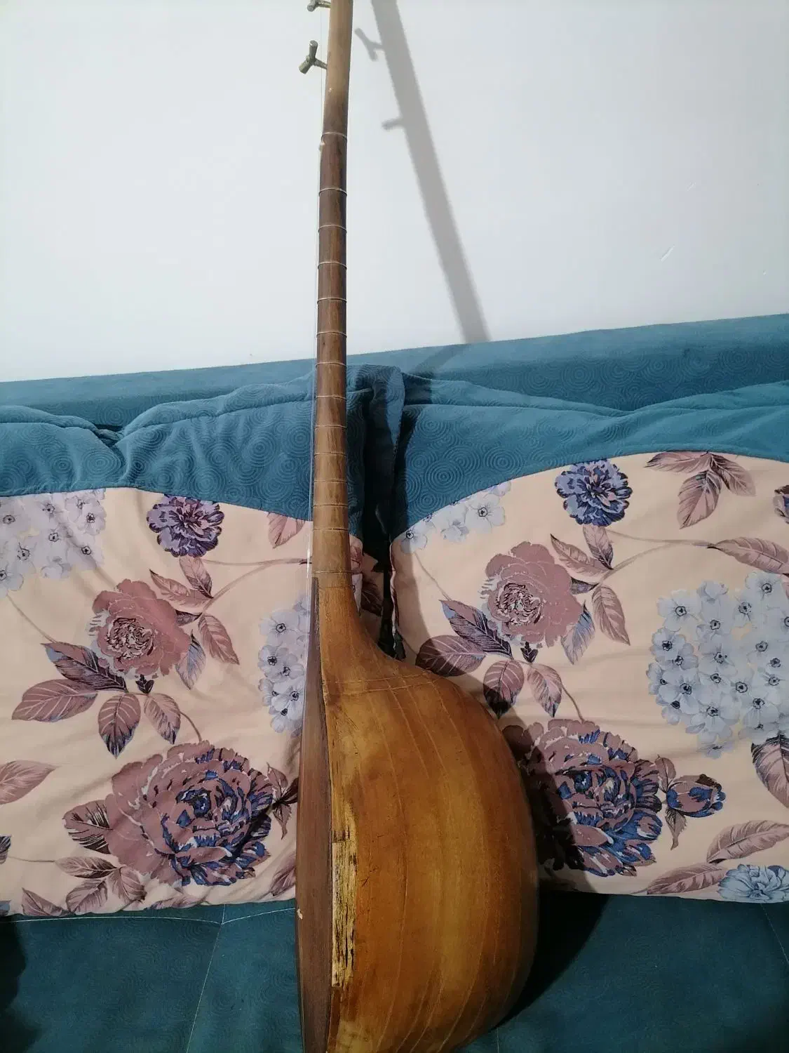 دوتار ترکمن شیرین صدا|سازهای سنتی|کلاله, |دیوار