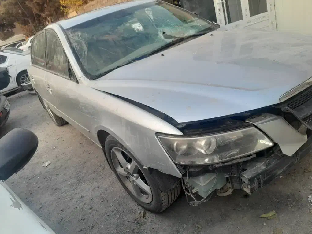 سوناتا۲۰۰۸تصادفی موتور روشن حرکت|خودرو سواری و وانت|تهران, تهرانپارس شرقی|دیوار