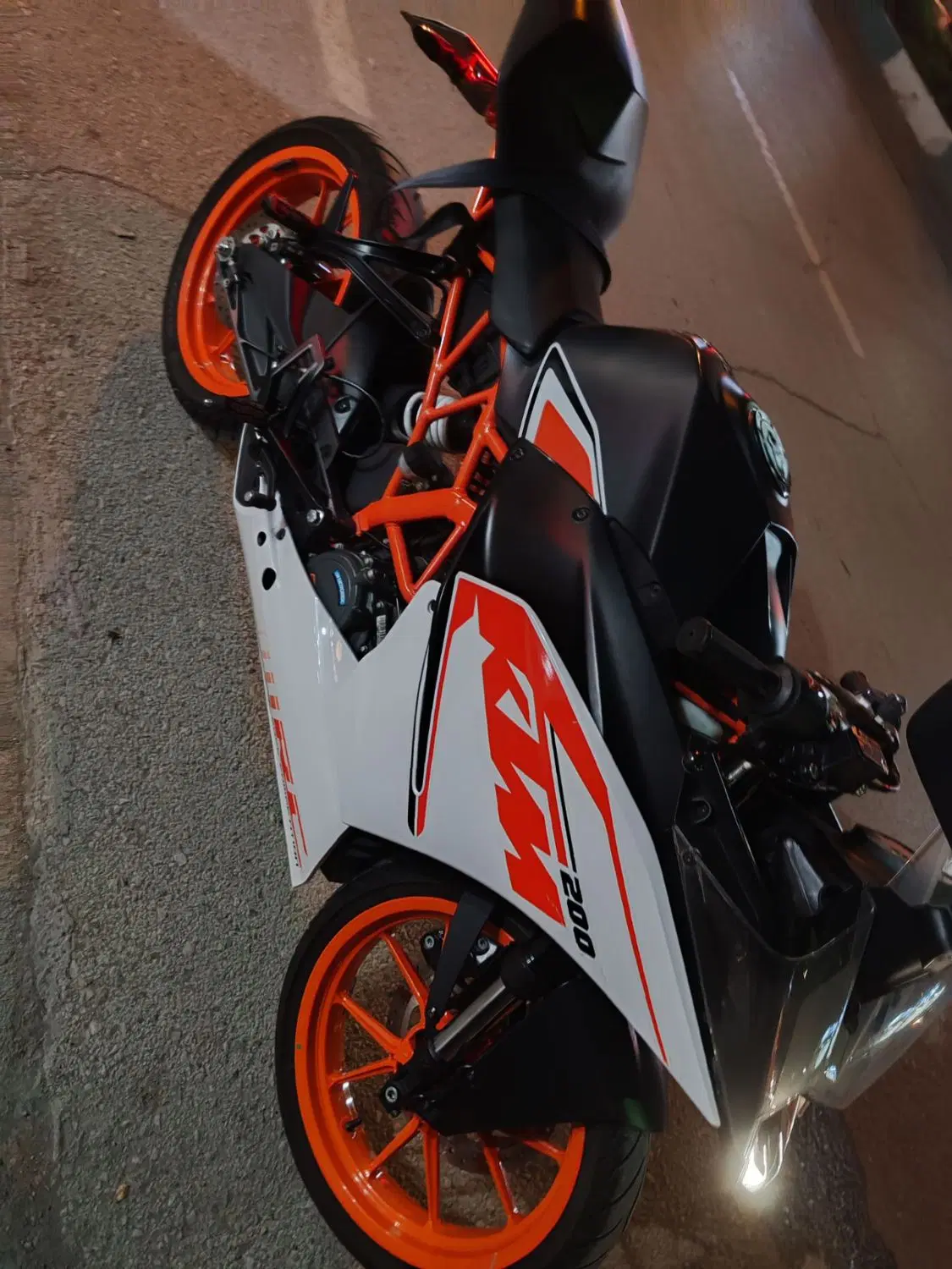 ktm rc 200|موتورسیکلت|کرمانشاه, |دیوار
