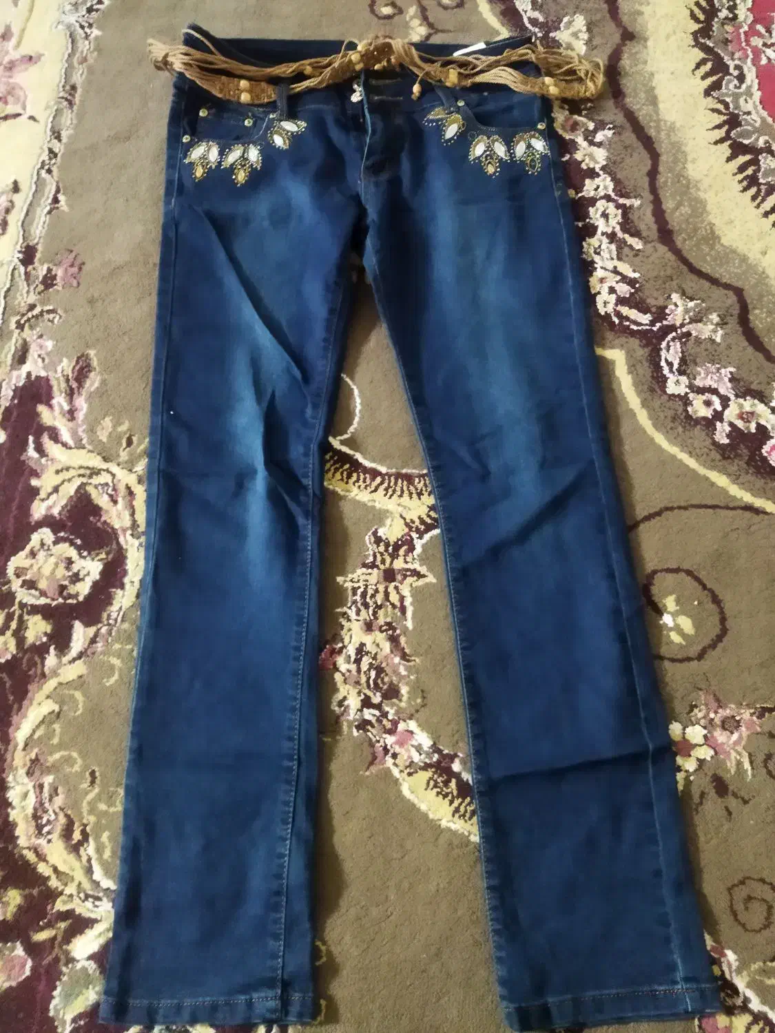 ارزون زدم زود بره|تابلو فرش|قم, نخودی|دیوار