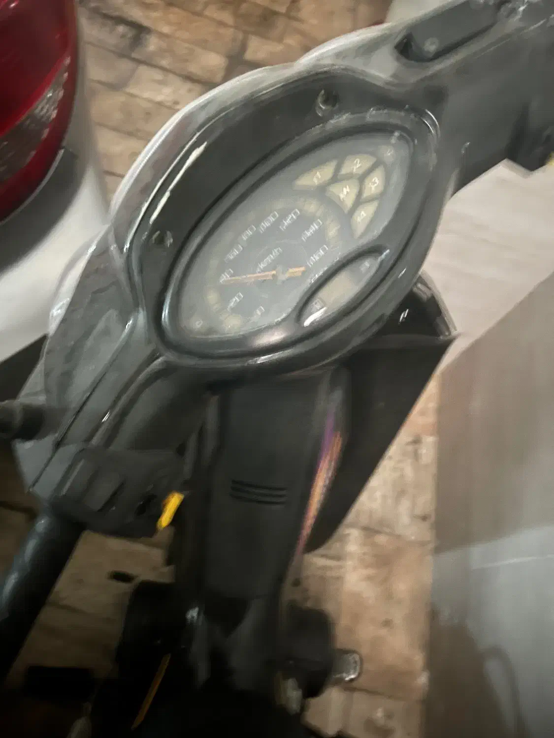 موتور طرح ویو مدل ۹۳ سالم و بدون خطو خش لاستیک نو|موتورسیکلت|کرج, دهقان ویلا|دیوار