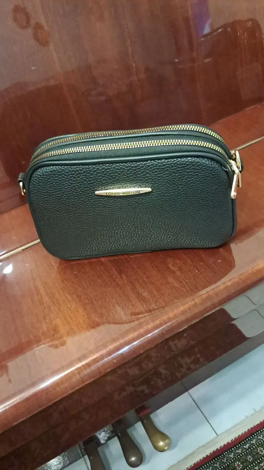 کیف دوشی|کیف، کفش، کمربند|هشتگرد, فاز ۱ مهستان|دیوار