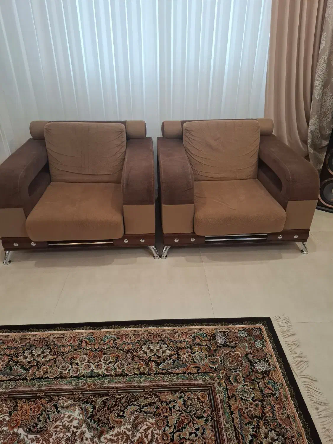 مبل ۹ نفره|مبلمان خانگی و میز عسلی|قم, سراجه|دیوار